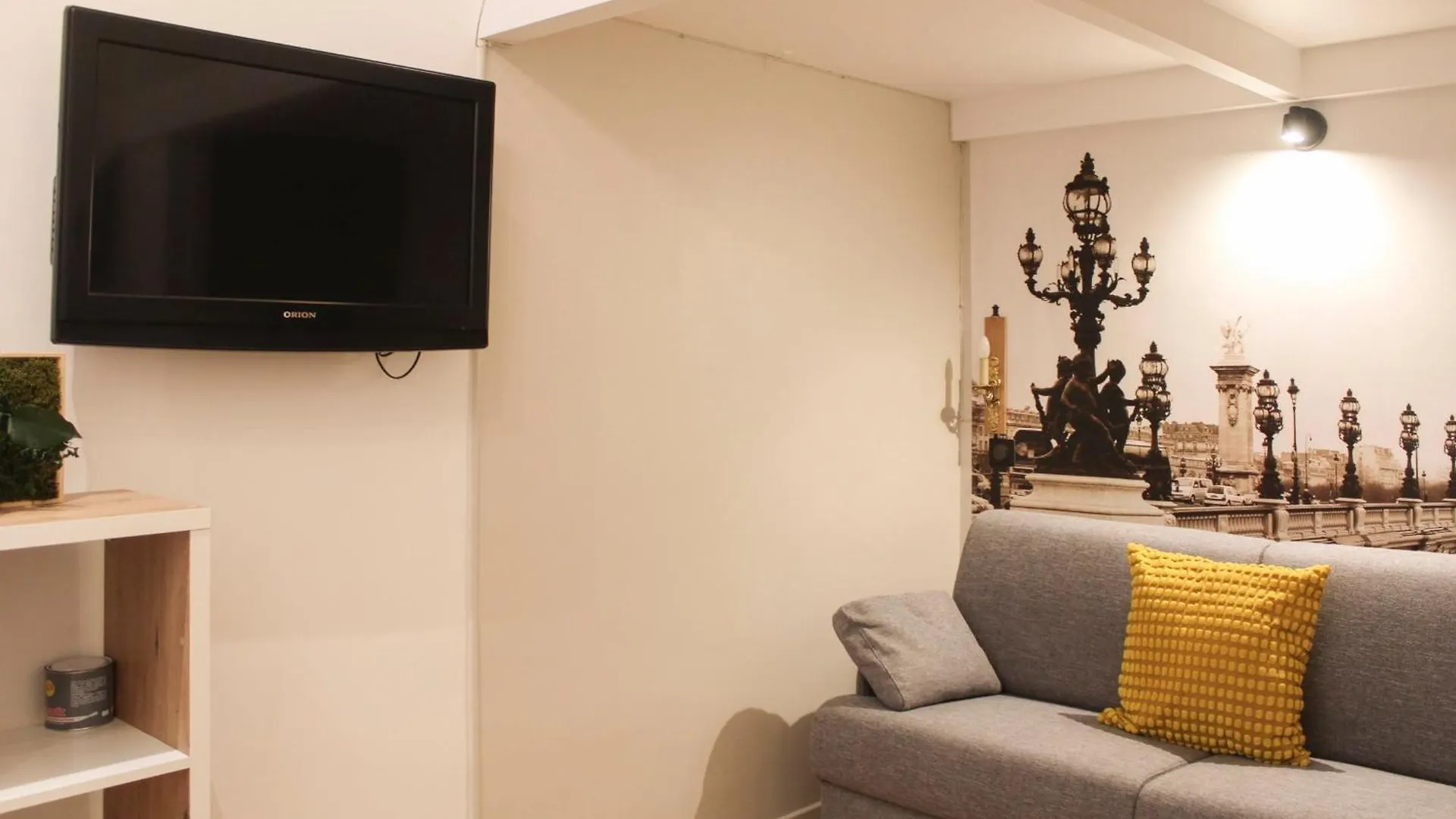 Cosy Love Nest Near Gare De L'Est Paris 0*,  France