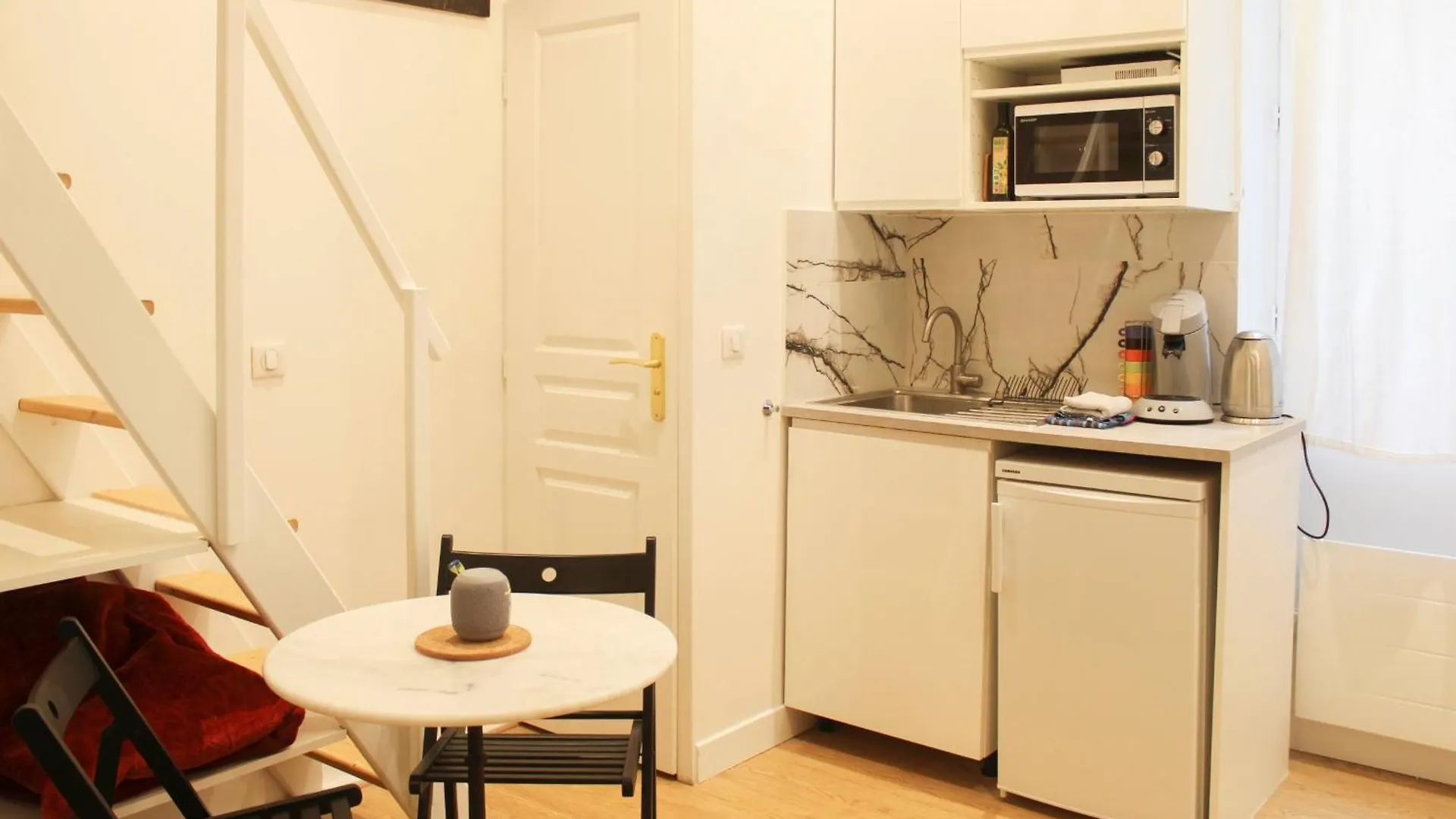 Cosy Love Nest Near Gare De L'Est Paris France