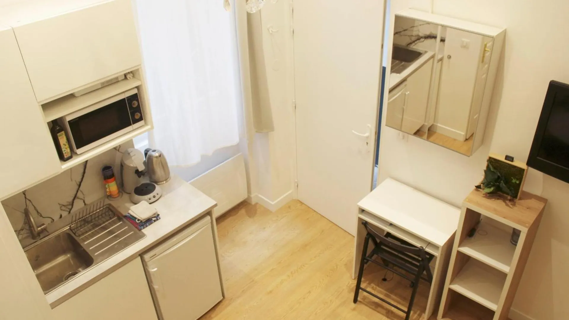 Cosy Love Nest Near Gare De L'Est Paris
